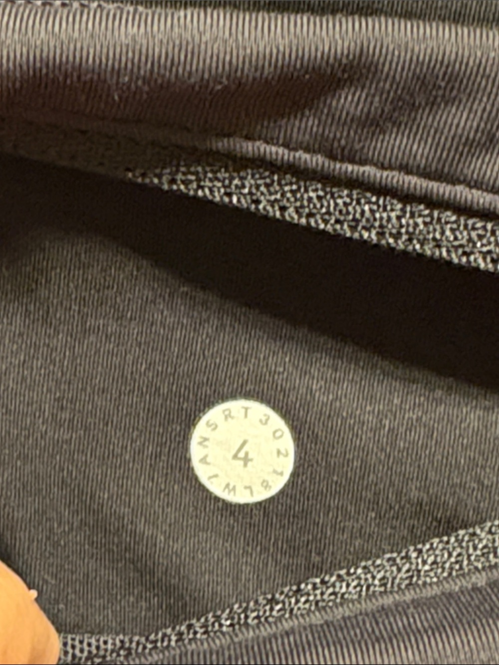 lululemon athletica shorts size 4 - Picture 3 of 7